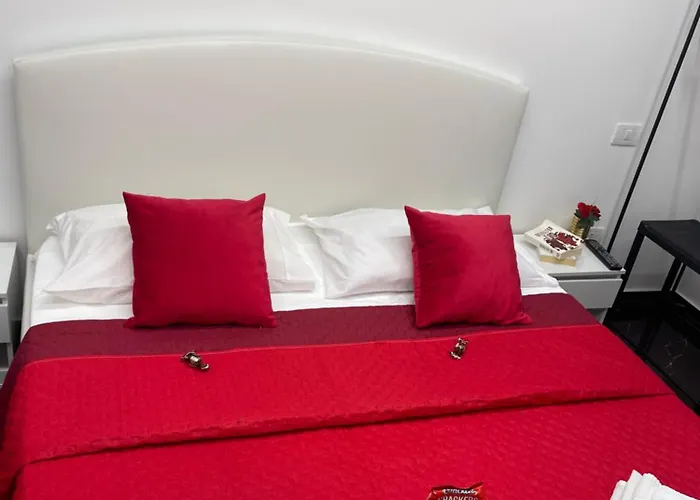 Hotel Lux House Naples Airport