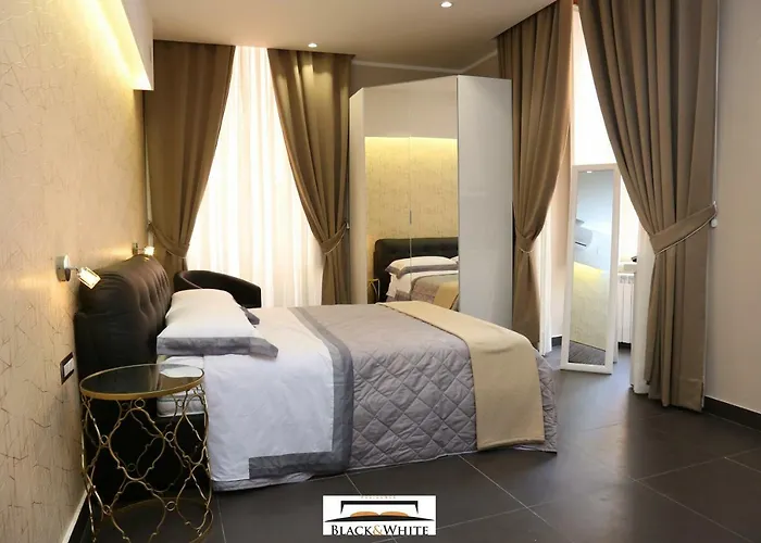 Residence Black & White Napoli